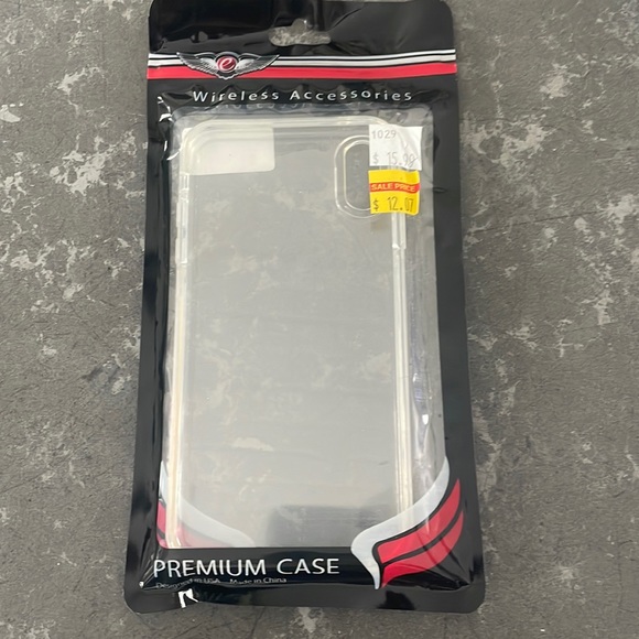 Clear IPhone XS Max case - Picture 1 of 3